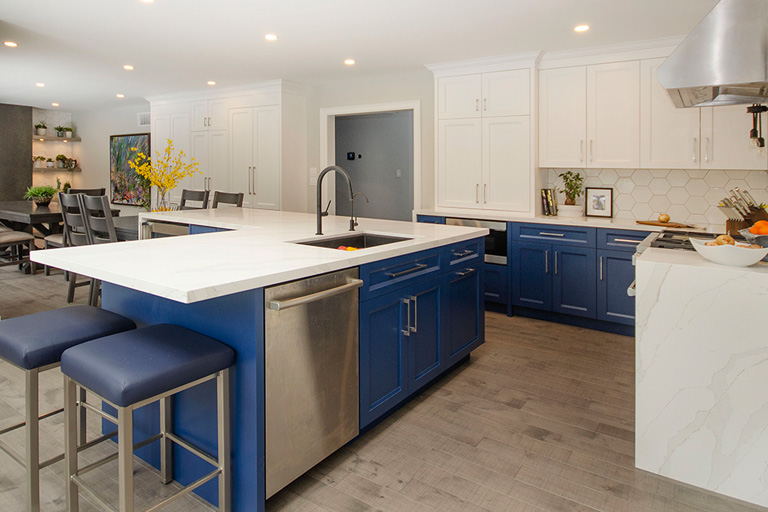 Kitchen renovation in an Oshawa home by Floor and Bath Design