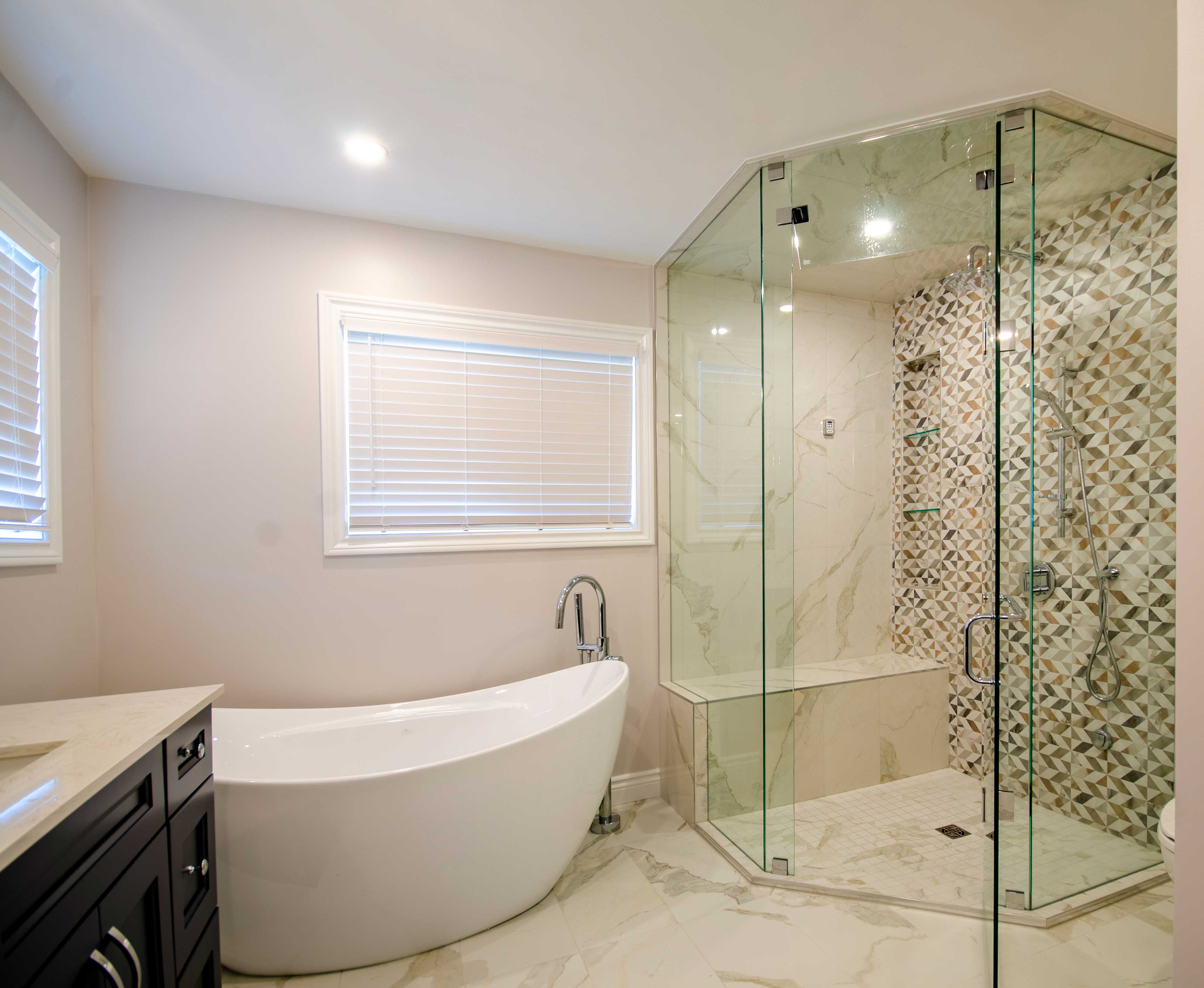 Luxury steam shower ensuite in Whitby