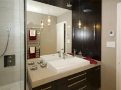 Classic Ensuite with Custom Shower Bench - Image 3