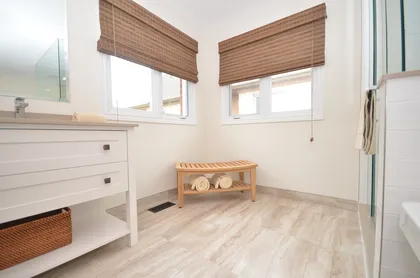 Coastal Cool Ensuite - Image 3