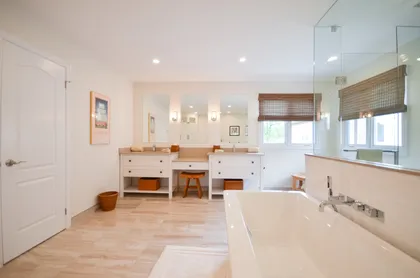 Coastal Cool Ensuite - Image 1