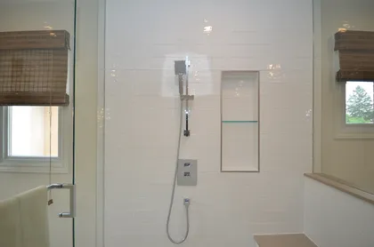 Coastal Cool Ensuite - Image 4