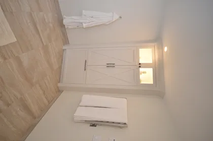 Coastal Cool Ensuite - Image 5