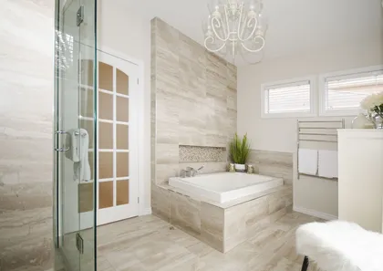 Elegant Two-Room Ensuite - Image 2