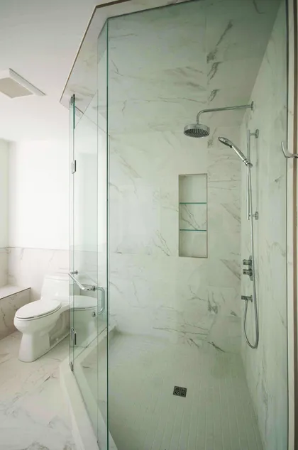 Spacious and Crisp in all White - Image 5