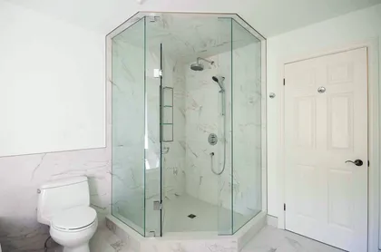 Spacious and Crisp in all White - Image 6