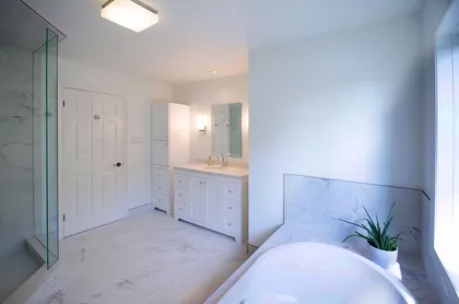 Spacious and Crisp in all White - Image 8