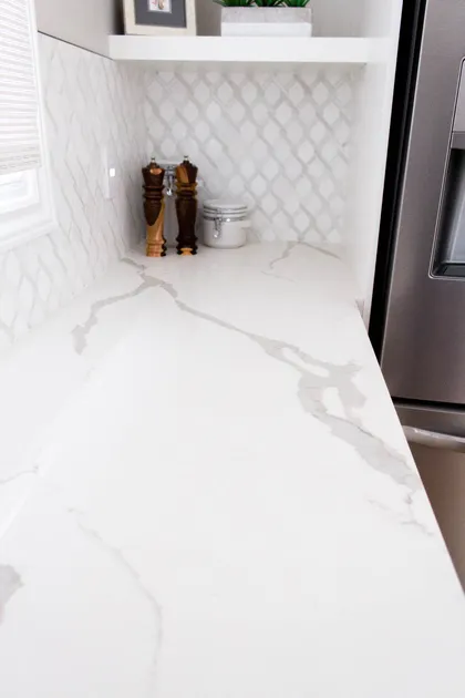 Petit Kitchen with Hidden Storage - Image 9