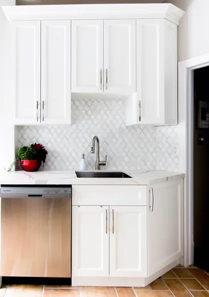 Petit Kitchen with Hidden Storage - Image 3