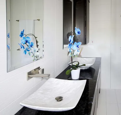 Classic Ensuite with Custom Shower Bench - Image 9