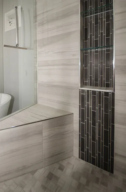 Corner Shower Beauty - Image 3