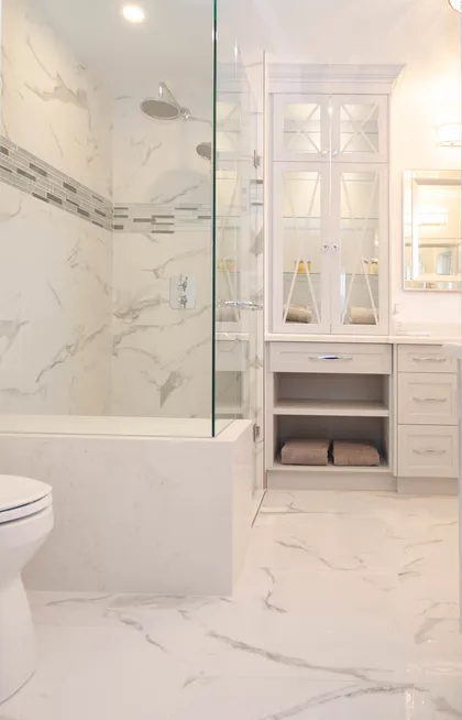 Two Vanity Ensuite - Image 1