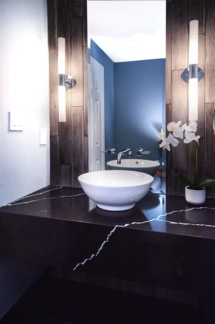 Blue Powder Room - Image 17