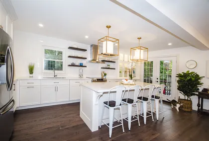 Bright White Kitchen - Image 8