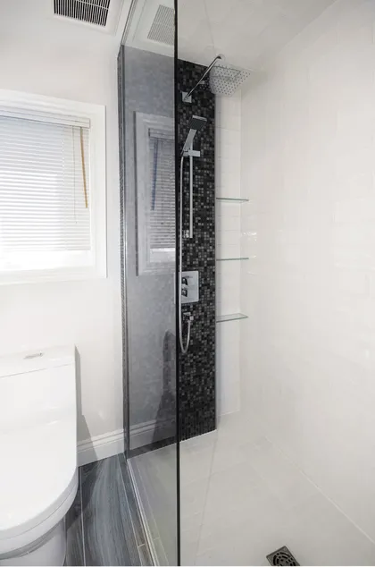 Two Kids Bathroom - Image 2