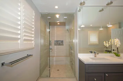 Simple & Elegant Ensuite - Image 5
