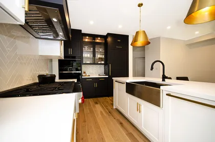 Contemporary Black and White Kitchen Renovation in Pickering - Image 4
