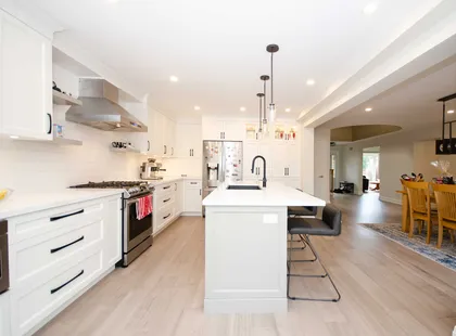Bright White Transitional Kitchen Renovation in Ajax - Image 6